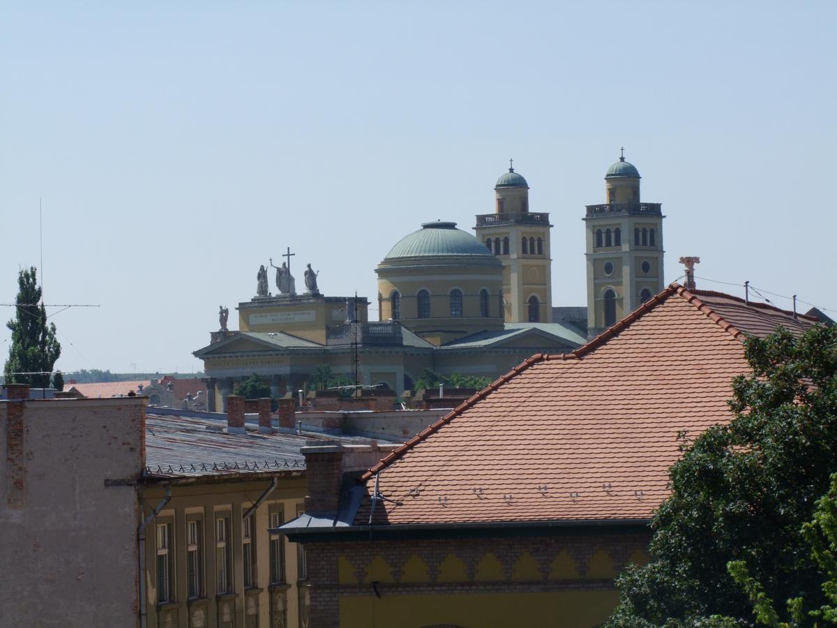 Minaret Apartman Apartment Eger Exterior photo